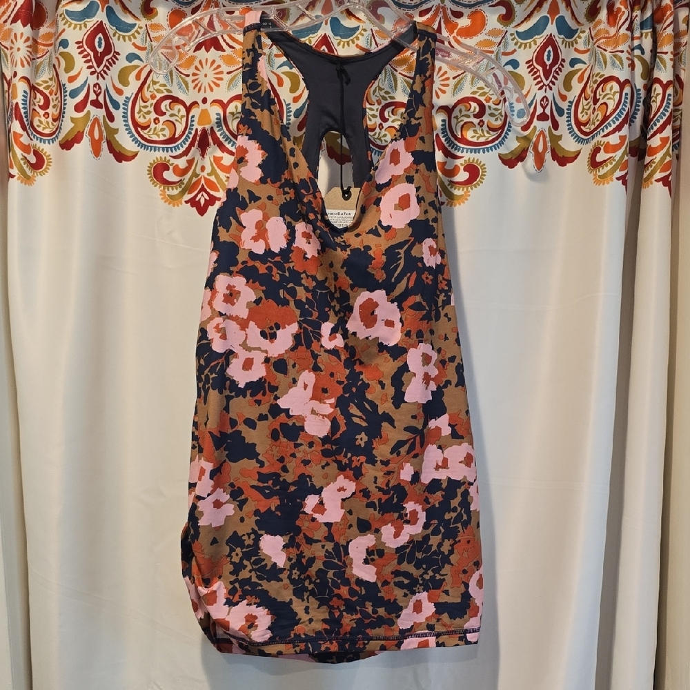 NWT! Prana Locano Racerback Tank Shelf Bra Sz M